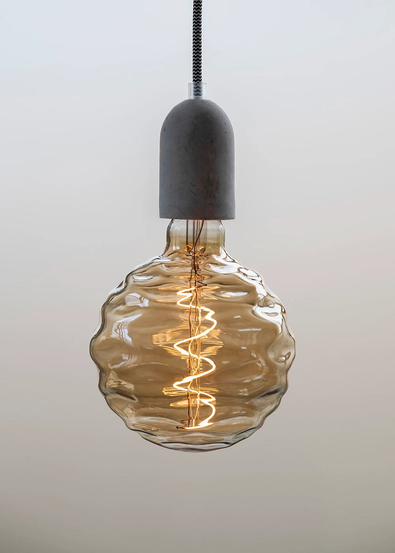 3 W, 135 lm, Big Joey DIM G150, E27, 2000 K, goldene LED-Lampe